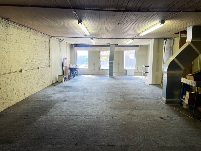 207 W Third St, Winston-Salem, NC à louer - Photo de l’immeuble – Image 3 sur 7
