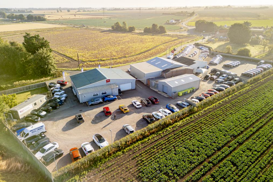 Motor Trade Site portefeuille de 2 biens à vendre sur LoopNet.fr - Photo principale – Image 1 sur 1