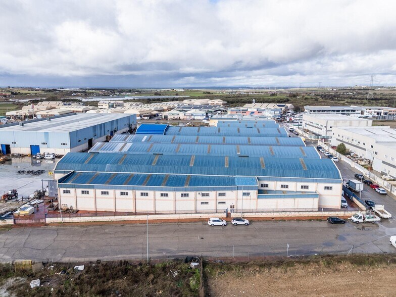 Industriel/Logistique dans Griñón, Madrid à vendre - Photo de l’immeuble – Image 2 sur 46