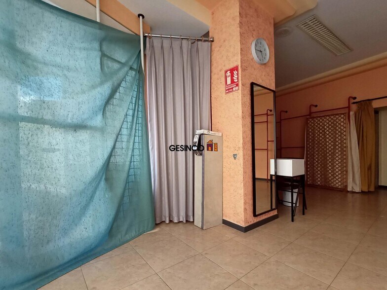 Local commercial dans Ontinyent, Valencia à vendre - Photo de l’immeuble – Image 3 sur 7