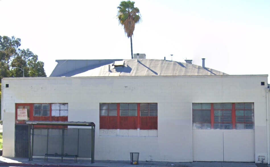 2824 N Main St, Los Angeles, CA à vendre - Photo de l’immeuble – Image 1 sur 2
