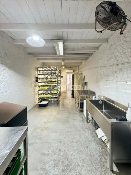 Local commercial dans Marseille à louer - Photo intérieure – Image 2 sur 5