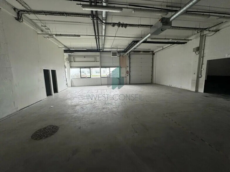 17-21 Rue Du Petit Albi, Cergy à louer - Photo de l’immeuble – Image 3 sur 8