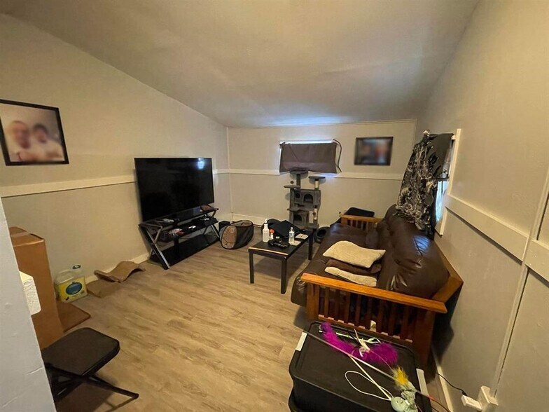 52 Chestnut Ave, Rutland, VT à vendre - Photo de l’immeuble – Image 3 sur 9