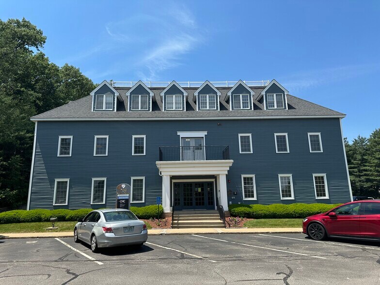 769 S Main St, Manchester, NH à louer - Photo de l’immeuble – Image 1 sur 27