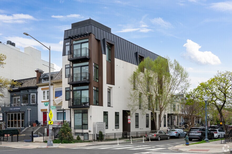 3601 14th St NW, Washington, DC à vendre - Photo principale – Image 1 sur 24