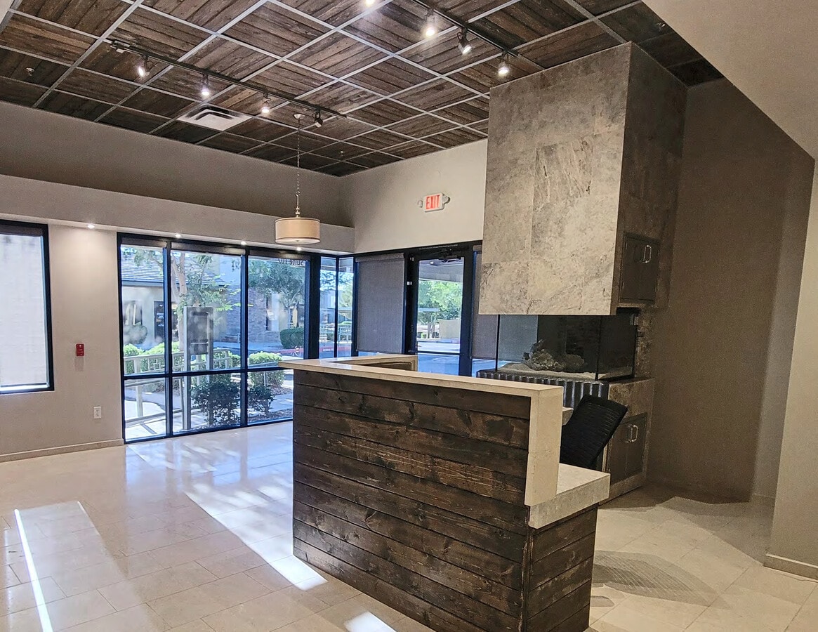 4100 S Lindsay Rd, Gilbert, AZ 85297 - Lot 102 - - Hall d’entrée - Image 2 of 7