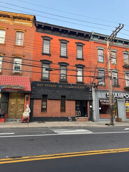 664 Bay St, Staten Island, NY à vendre - Photo de l’immeuble – Image 2 sur 15