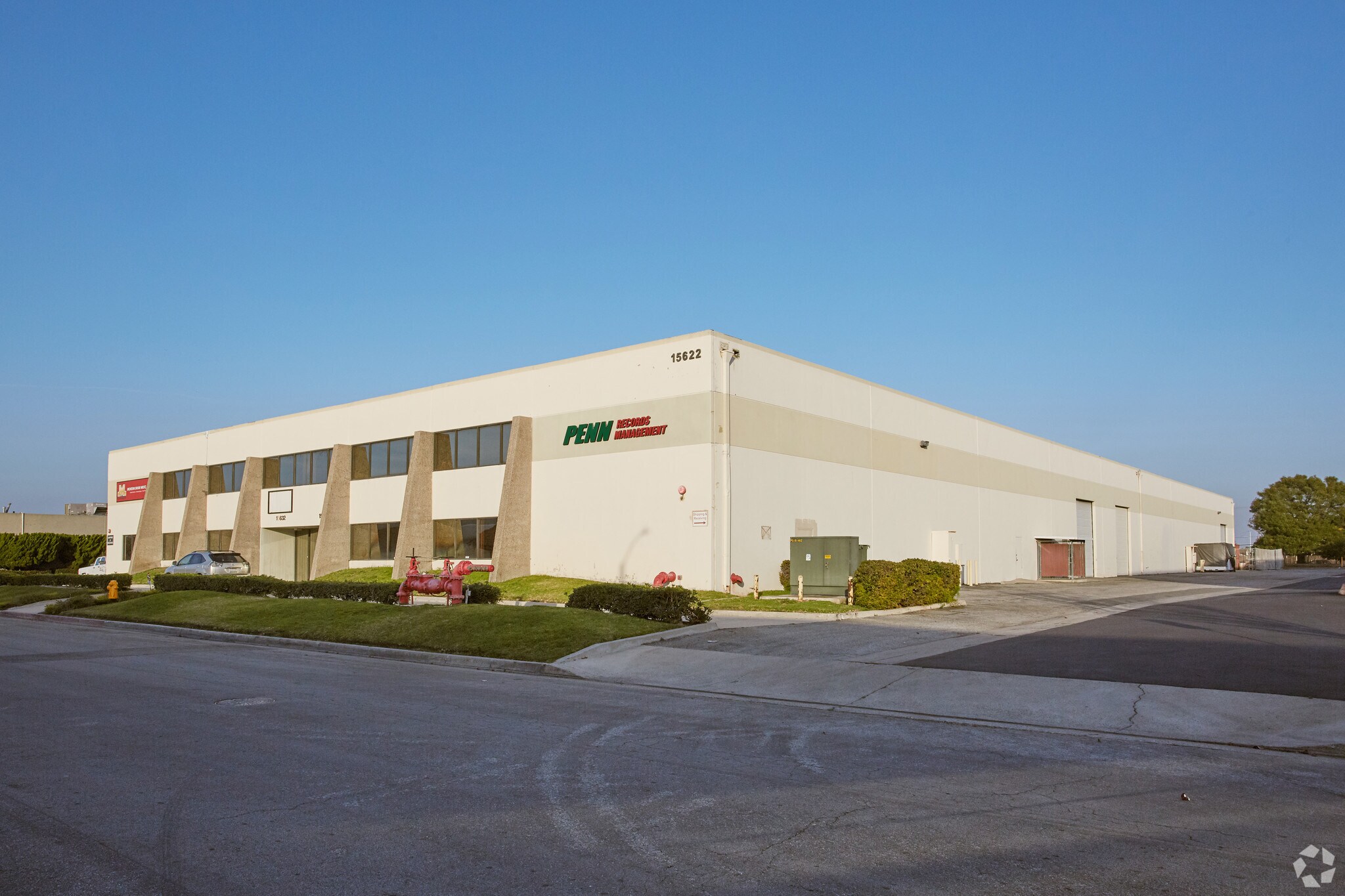 15622-15642 Producer Ln, Huntington Beach, CA à louer Photo principale– Image 1 sur 7