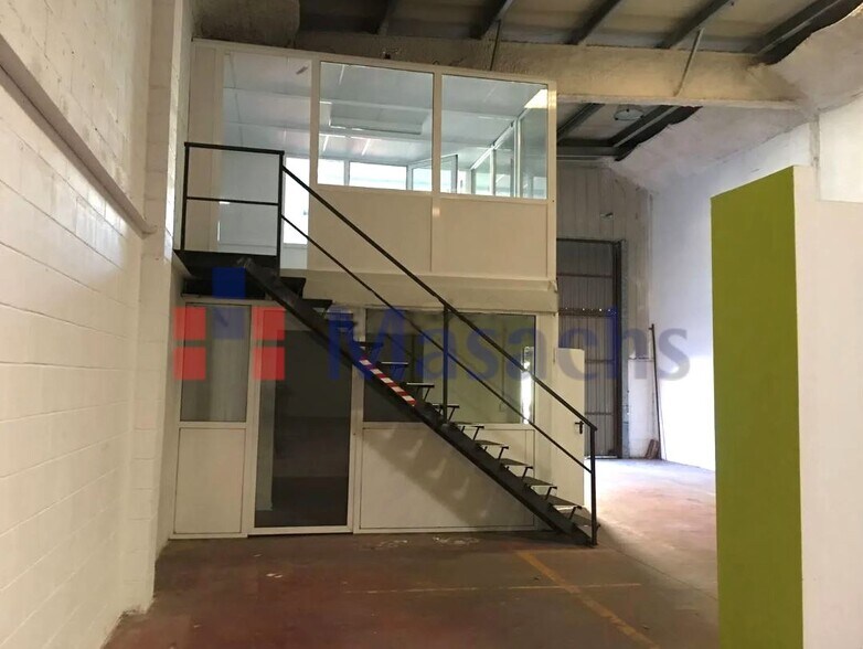 View Photo