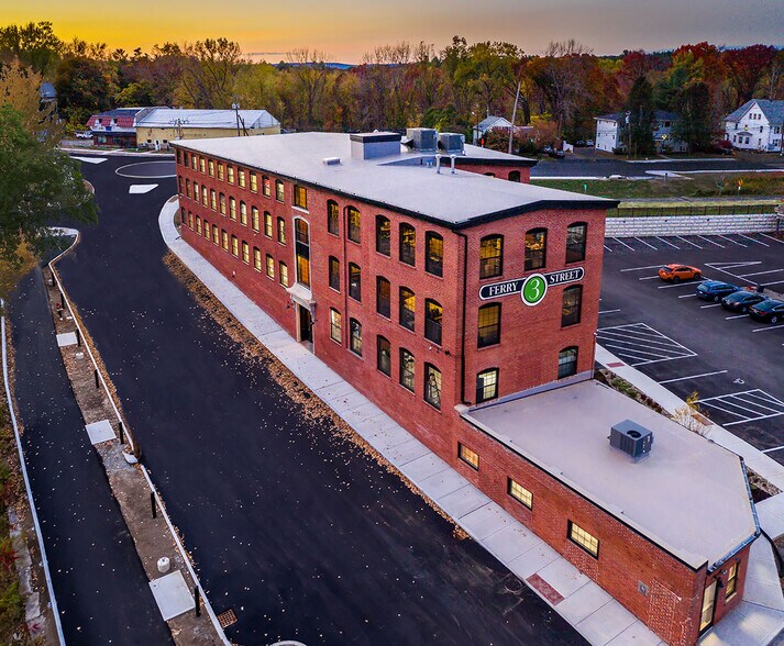 3 Ferry St, Easthampton, MA à louer - Photo de l’immeuble – Image 2 sur 4