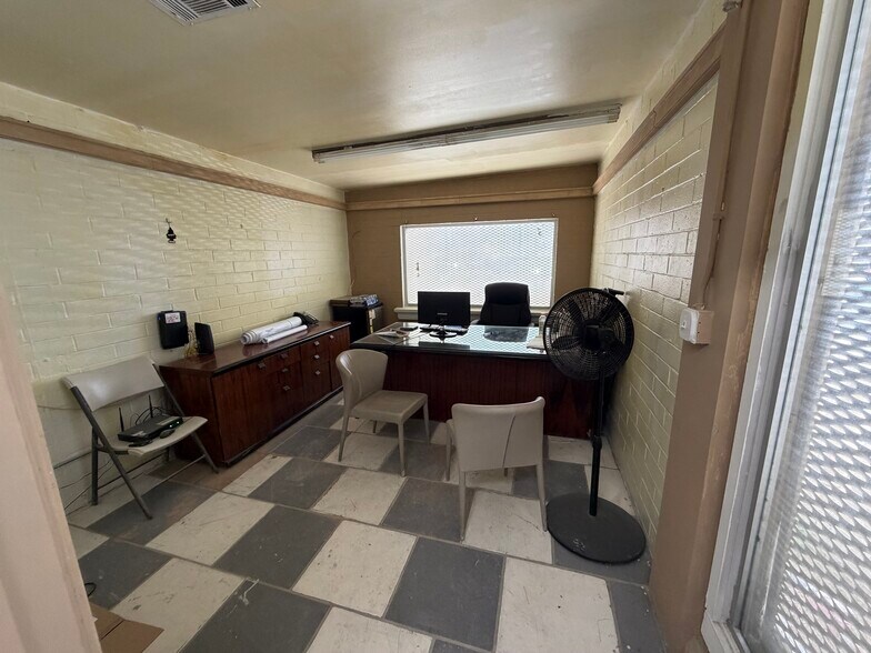 8438 San Fernando Rd, Sun Valley, CA à vendre - Photo de l’immeuble – Image 2 sur 8