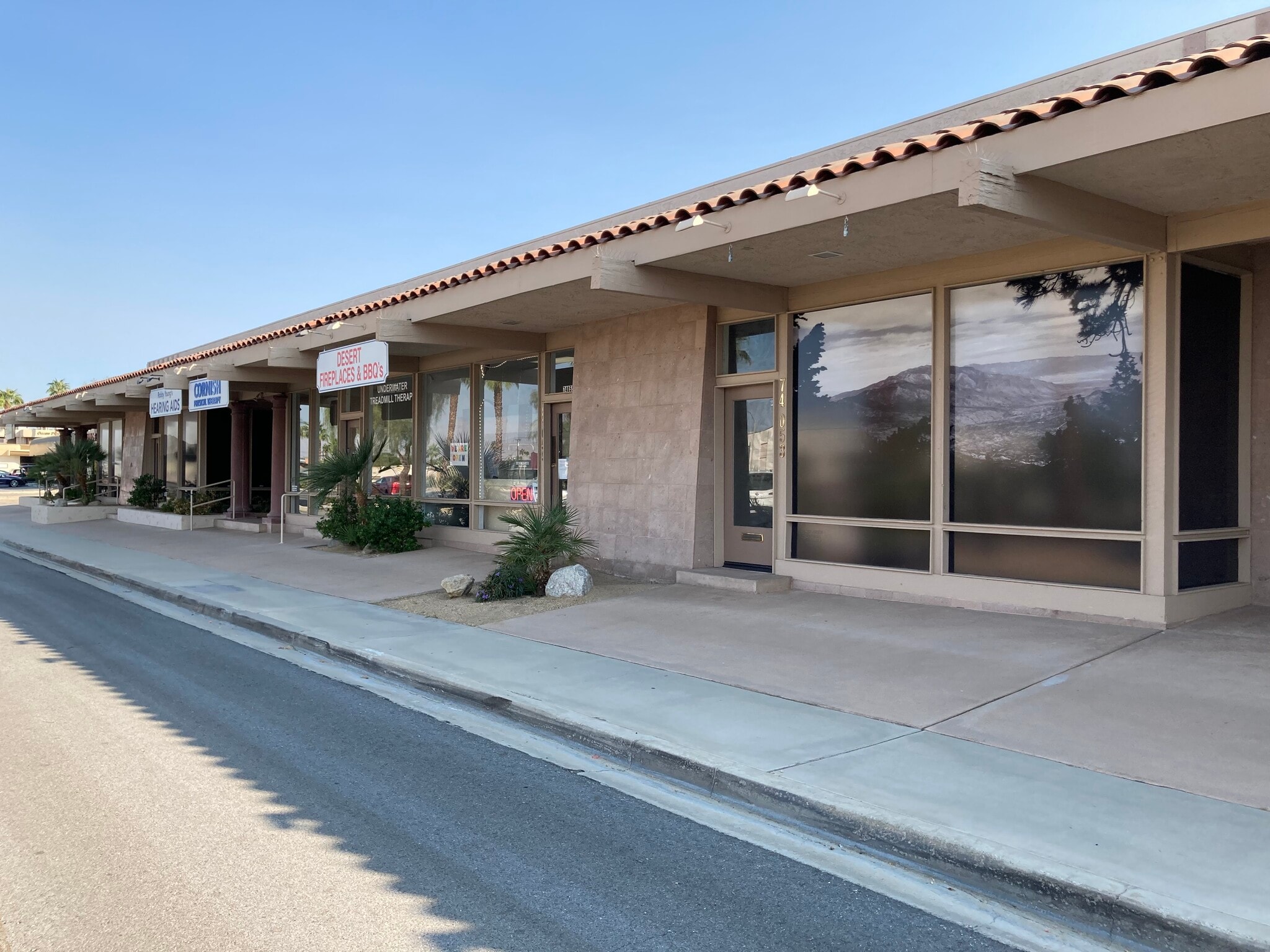 74051-74065 Highway 111, Palm Desert, CA à louer Photo principale– Image 1 sur 2