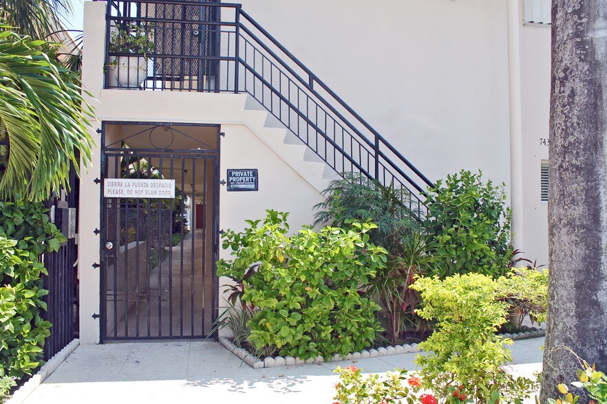 7435 Byron Ave, Miami Beach, FL à vendre - Autre – Image 2 sur 21