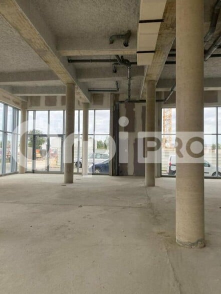 Local commercial dans Merignac à louer - Photo intérieure – Image 2 sur 2