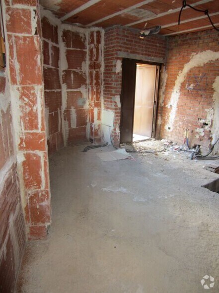 Immeuble residentiel dans El Molar, Madrid à vendre - Photo intérieure – Image 1 sur 1