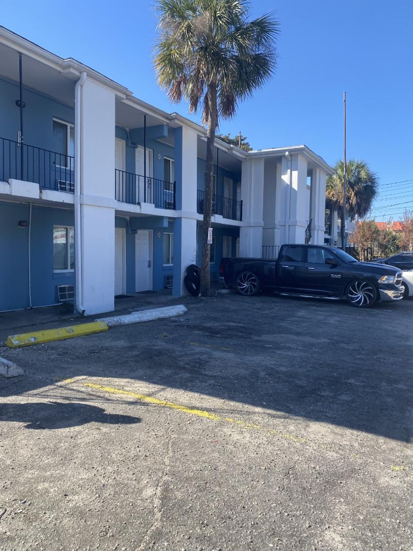 403 14th Ave S, Myrtle Beach, SC à vendre Photo principale– Image 1 sur 2