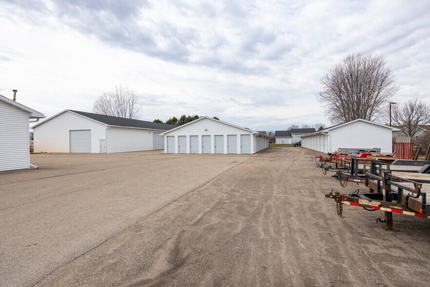 1375 N Shawano St, New London, WI à vendre - Photo de l’immeuble – Image 3 sur 29