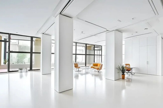 Plus de détails pour 45-47 Rue Des Vinaigriers, Paris - Bureau à louer
