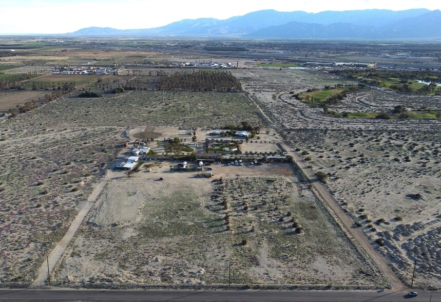 85325 Avenue 44, Indio, CA à vendre - Photo de l’immeuble – Image 3 sur 16