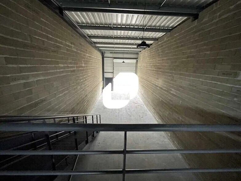 Local d’activités dans Lège-Cap-Ferret à louer - Photo intérieure – Image 1 sur 7