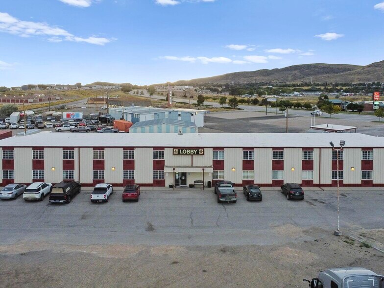 1904 E Cedar St, Rawlins, WY à vendre - Photo de l’immeuble – Image 2 sur 43