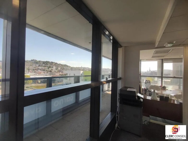 Bureau dans Rouen à louer - Photo de l’immeuble – Image 2 sur 6