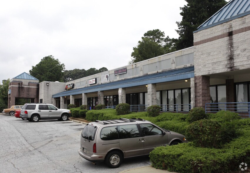 1955 Campbellton Rd SW, Atlanta, GA à louer - Photo de l’immeuble – Image 2 sur 9