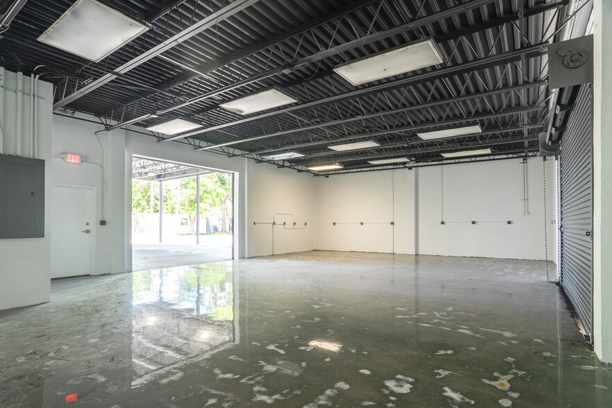 197-199 NW 79th St, Miami, FL à louer - Photo de l’immeuble – Image 2 sur 9