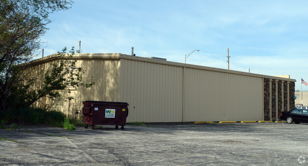 6801 Broadway, Merrillville, IN à louer - Photo de l’immeuble – Image 3 sur 15