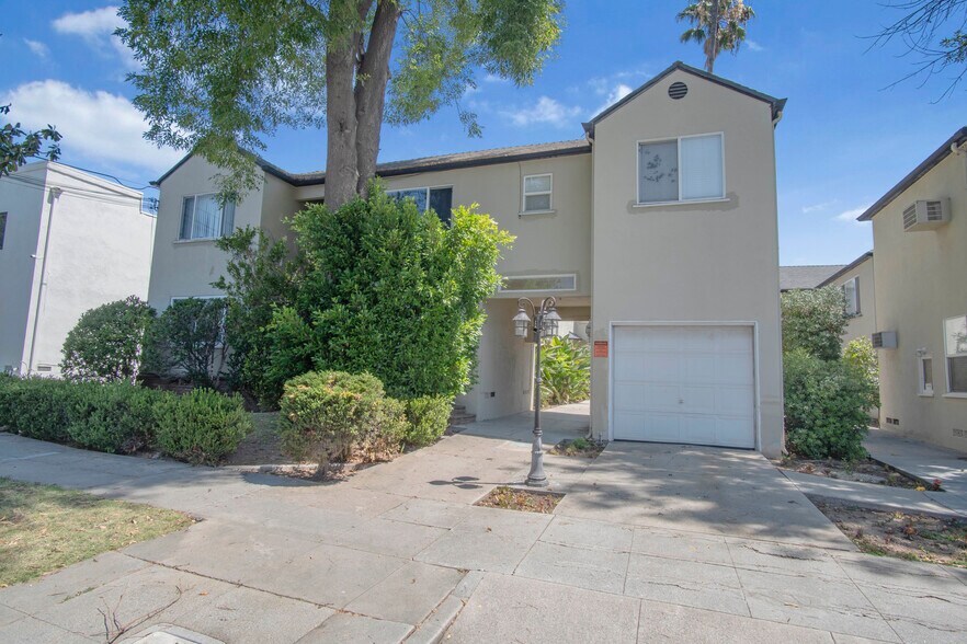 130 S Michigan Ave, Pasadena, CA à vendre - Photo de l’immeuble – Image 2 sur 12