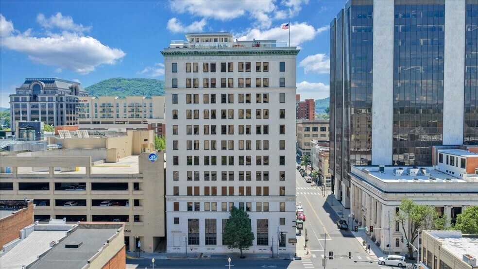 202-204 S Jefferson St SE, Roanoke, VA à vendre - Photo de l’immeuble – Image 3 sur 5