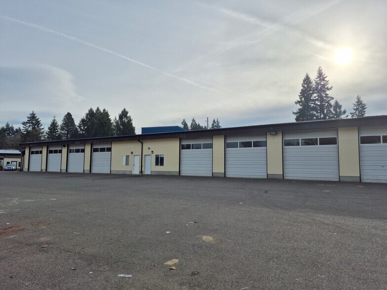3210 234th St E, Spanaway, WA à louer - Photo de l’immeuble – Image 2 sur 11