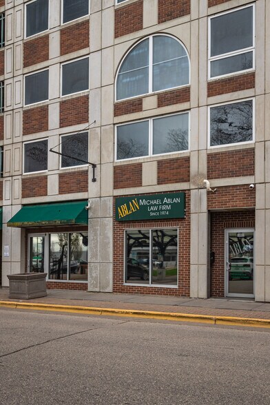 301-317 4th St S, La Crosse, WI à vendre - Photo de l’immeuble – Image 3 sur 12
