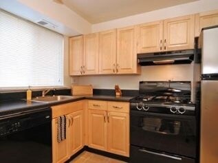 7357 Ridgewater Ct, Glen Burnie, MD à vendre - Photo intérieure – Image 3 sur 125