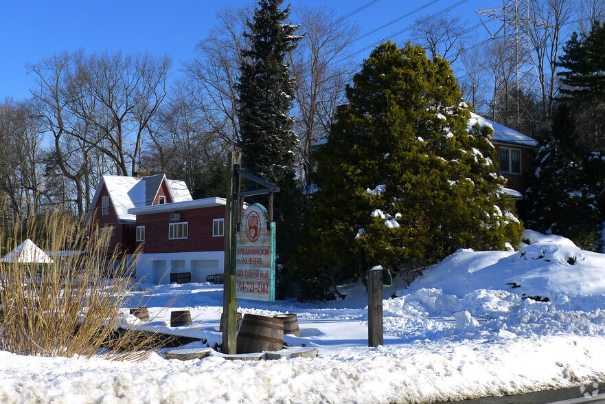 448-451 Underhill Rd, Scarsdale, NY à vendre - Photo de l’immeuble – Image 3 sur 6