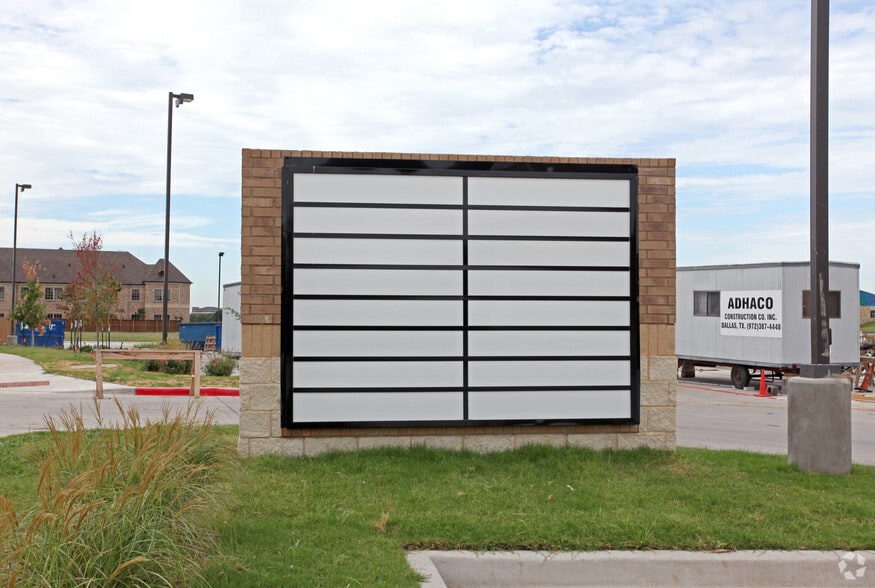 7711 San Jacinto Pl, Plano, TX à louer - Photo de l’immeuble – Image 3 sur 47