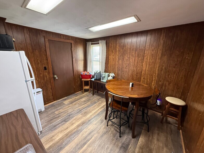 1108 Wilroy Rd, Suffolk, VA à vendre - Photo de l’immeuble – Image 3 sur 7