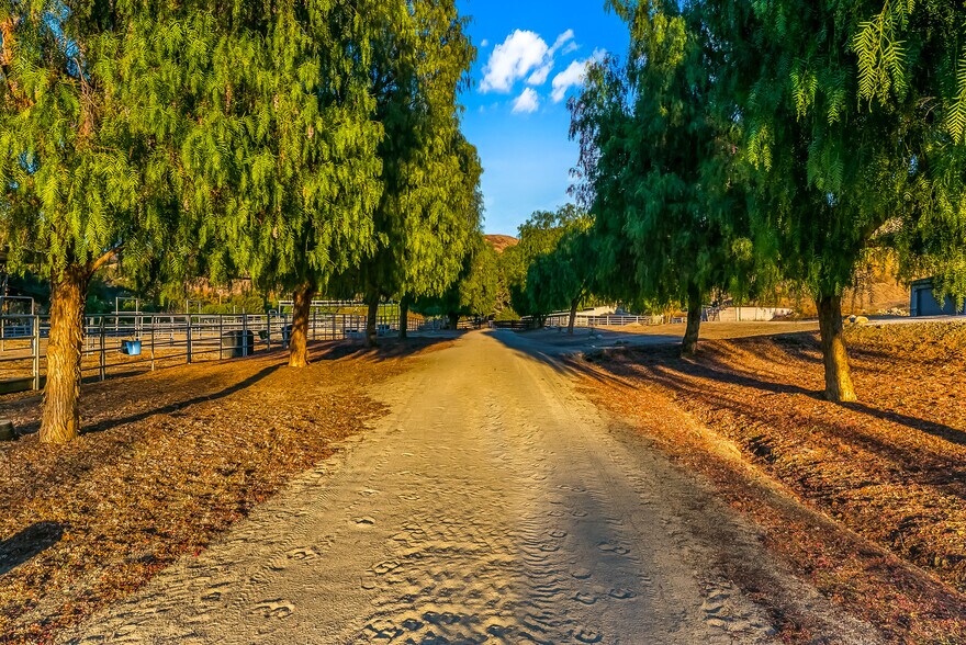 6770 Wheeler Canyon Rd, Santa Paula, CA à vendre - Photo de l’immeuble – Image 2 sur 43