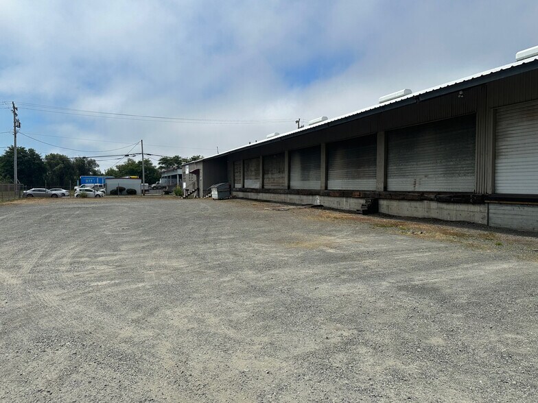 1100 W Del Norte St, Eureka, CA à louer - Photo de l’immeuble – Image 3 sur 13