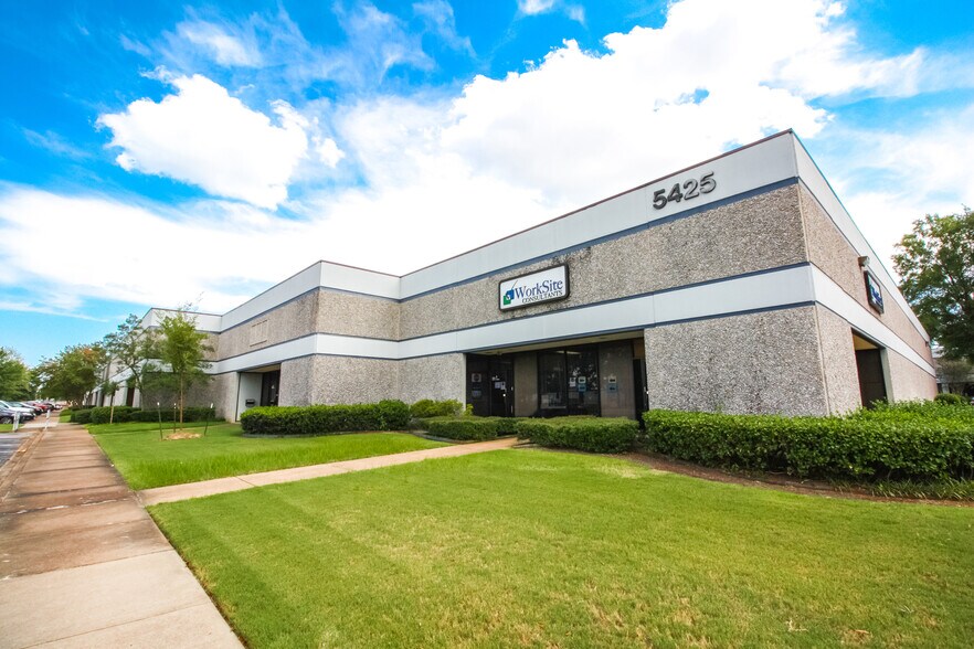 5425 E Raines Rd, Memphis, TN à louer - Photo de l’immeuble – Image 1 sur 3