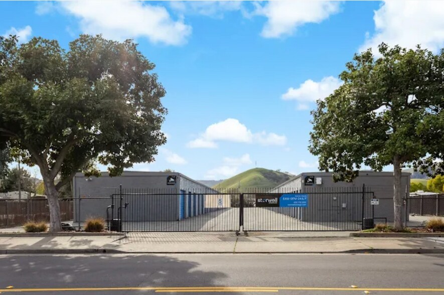 16325 Barrett Ave, Morgan Hill, CA à vendre - Photo de l’immeuble – Image 2 sur 4