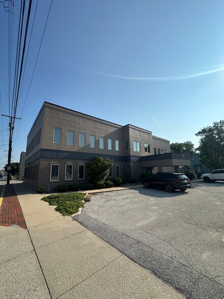 139 S Broad St, Griffith, IN à louer - Photo de l’immeuble – Image 2 sur 6