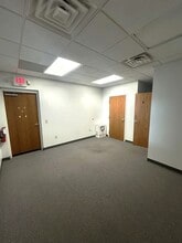 3631 Brookwall Dr, Akron, OH à louer Photo intérieure– Image 2 sur 3