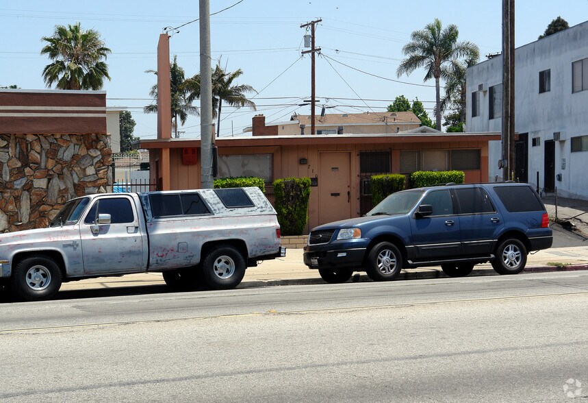 710 N Centinela Ave, Inglewood, CA à vendre - Photo de l’immeuble – Image 2 sur 2