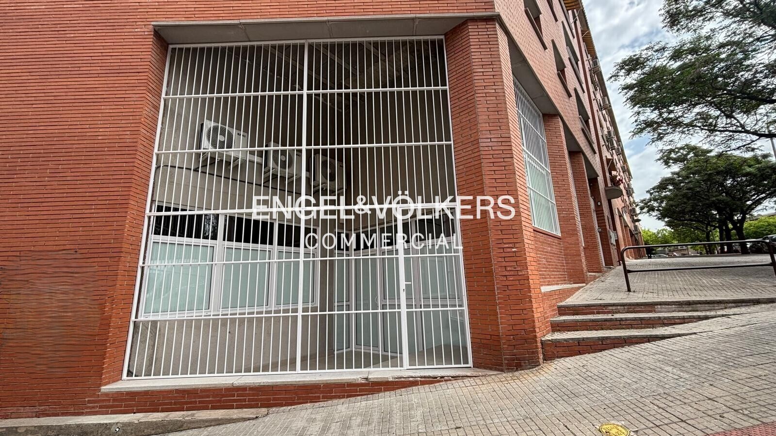 Immeuble residentiel dans Ripollet, Barcelona à vendre Photo de l’immeuble– Image 1 sur 12