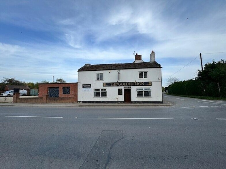 73 Seas End Rd, Moulton Seas End à vendre - Photo de l’immeuble – Image 2 sur 21