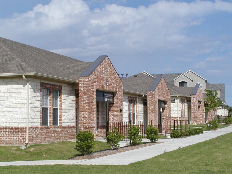 15901 Central Commerce Dr, Pflugerville, TX à louer - Photo de l’immeuble – Image 2 sur 13