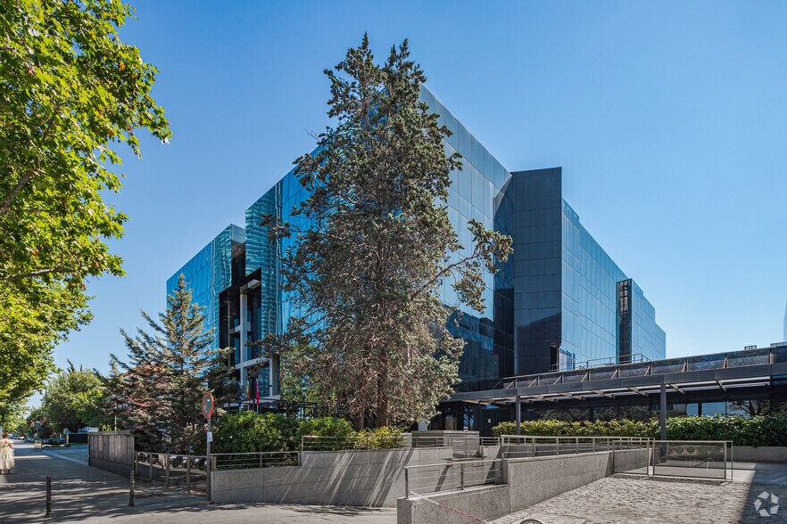 LOOM Castellana, Paseo Castellana, 280, Madrid, Madrid à louer - Photo de l’immeuble – Image 3 sur 4