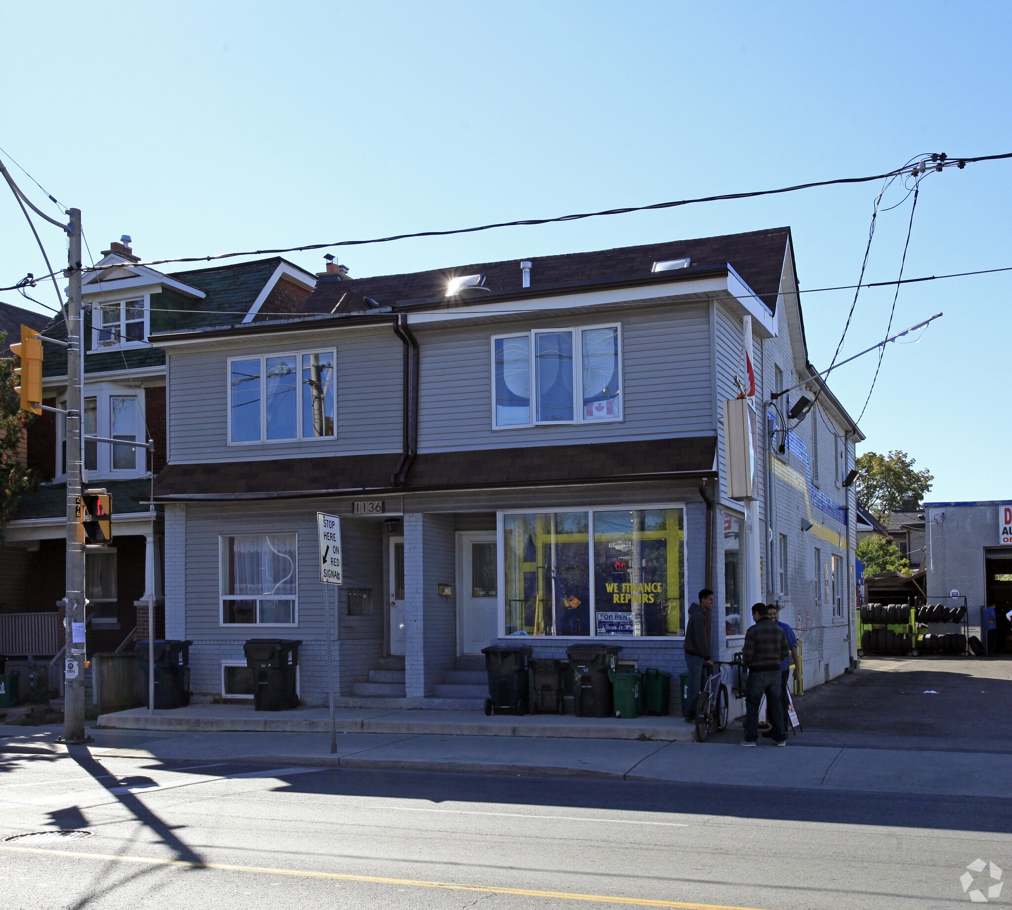 1136 Dufferin St, Toronto, ON à vendre Photo principale– Image 1 sur 3